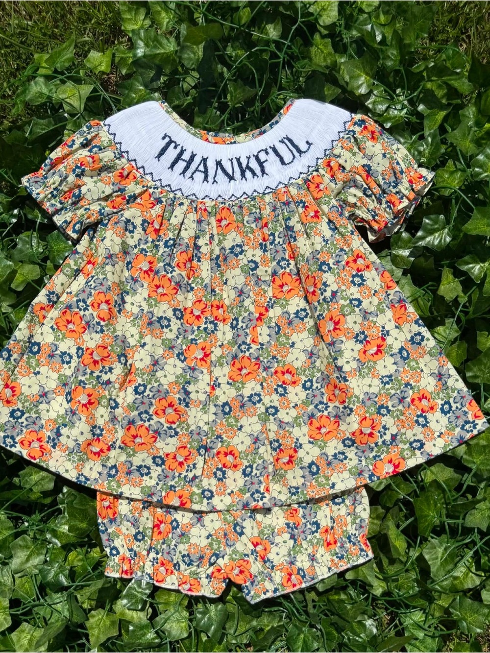 THANKFUL Hand Bloomer Smocked Set
